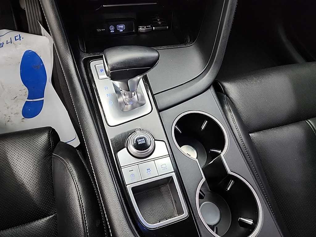 Genesis G70 - Vista 8