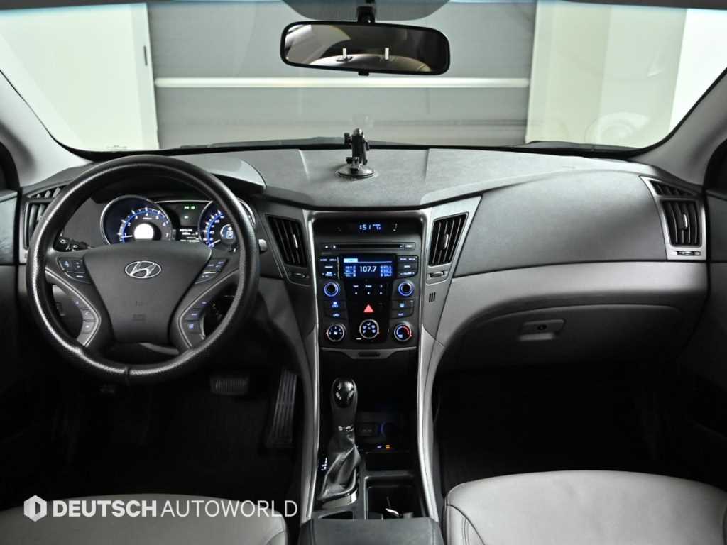 HYUNDAI Sonata - Vista 7