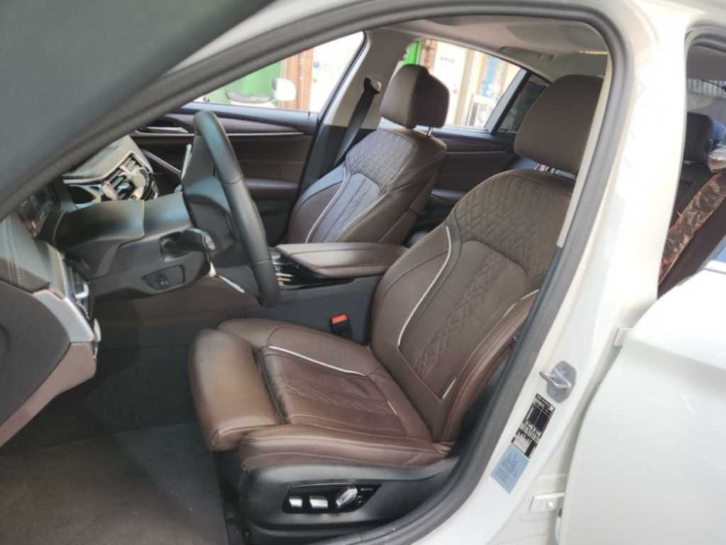 BMW 5 Series - Vista 4