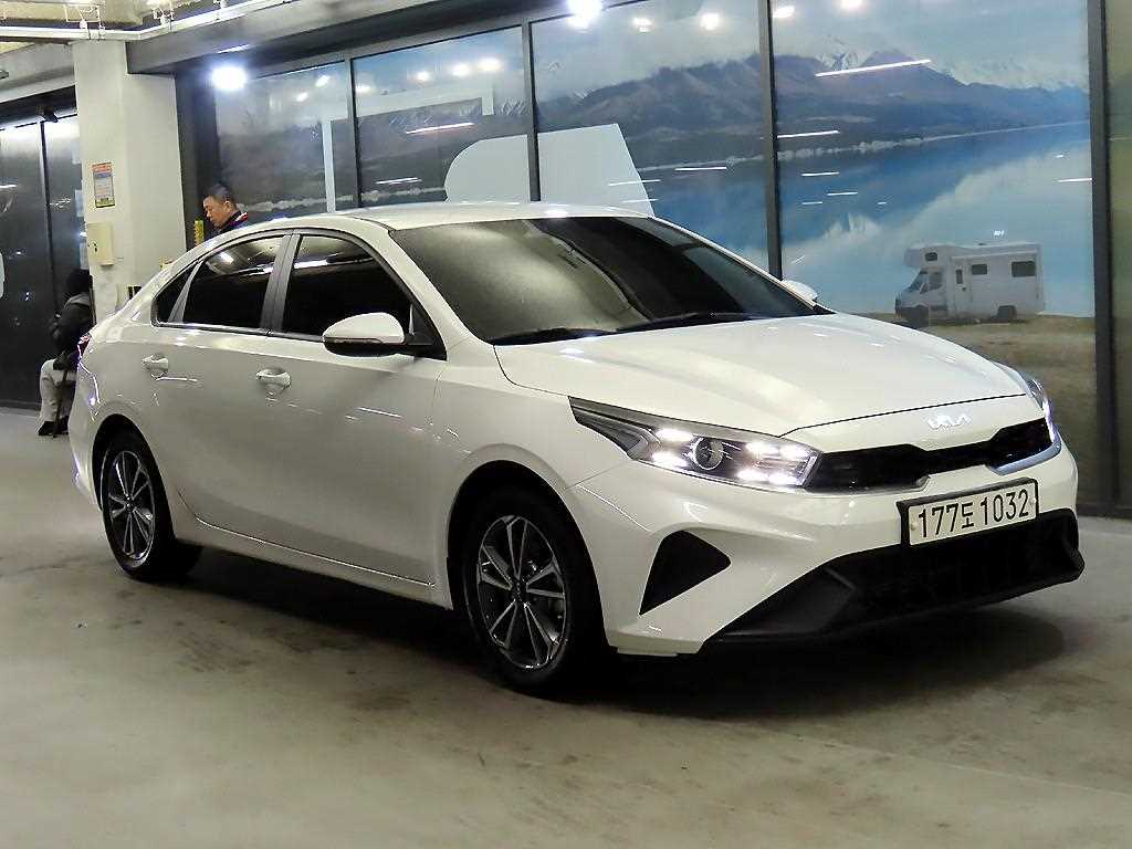 KIA K3 2022 Blanco - Importación desde Corea - HF Imports Iquique - Foto 1