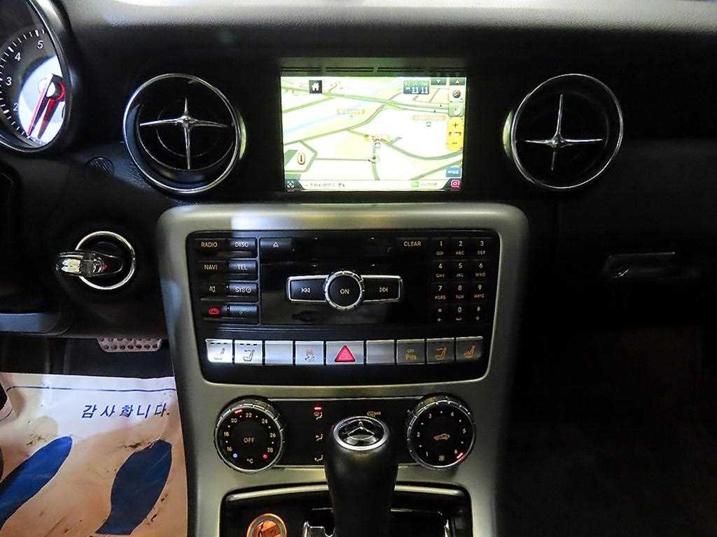 Mercedes Benz SLK Class 2012 Gris - Importación desde Corea - HF Imports Iquique - Foto 16