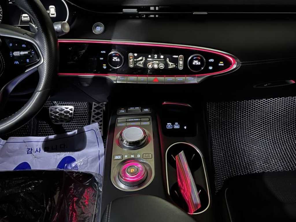 Genesis GV70 - Vista 12