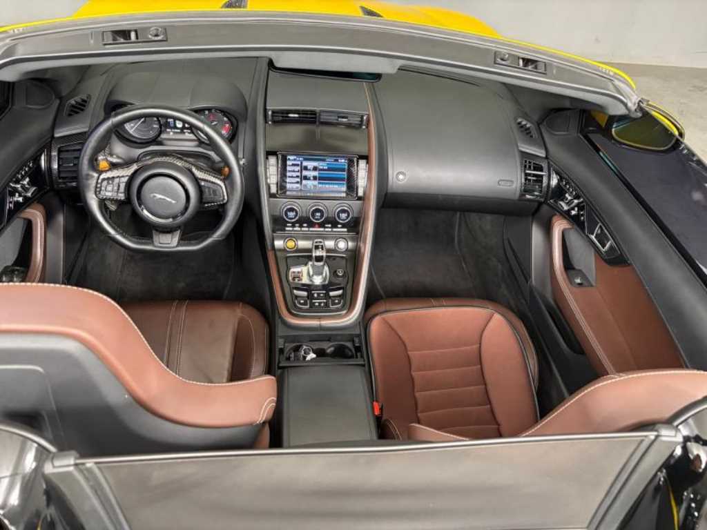 Jaguar F-TYPE - Vista 6