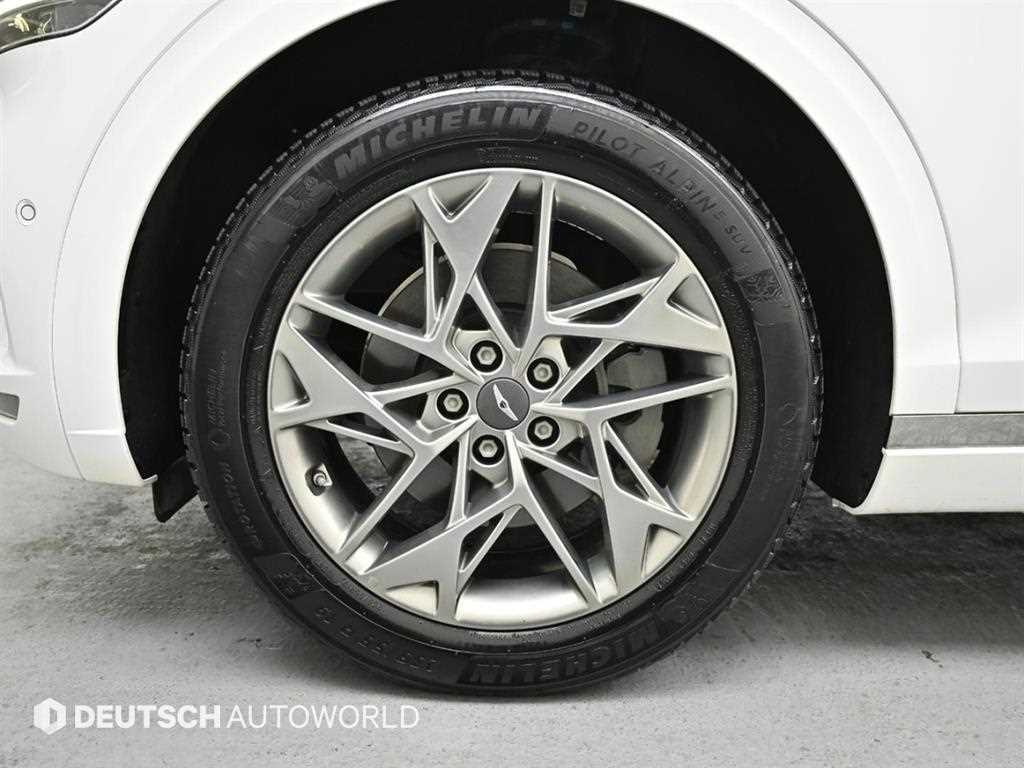 Genesis GV70 - Vista 5