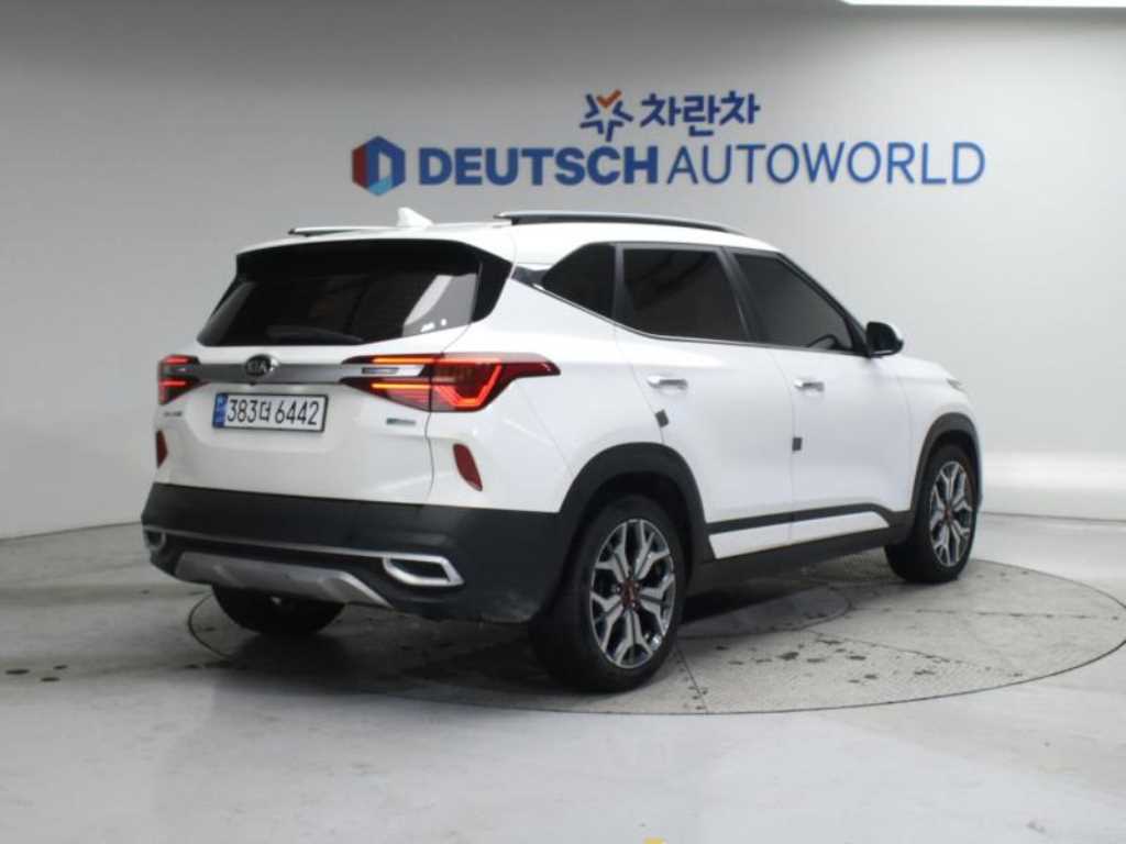 KIA Seltos - Vista 2