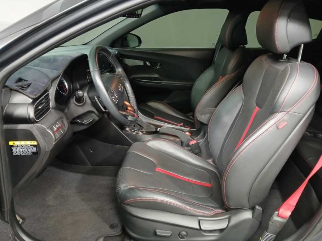 HYUNDAI Veloster - Vista 6