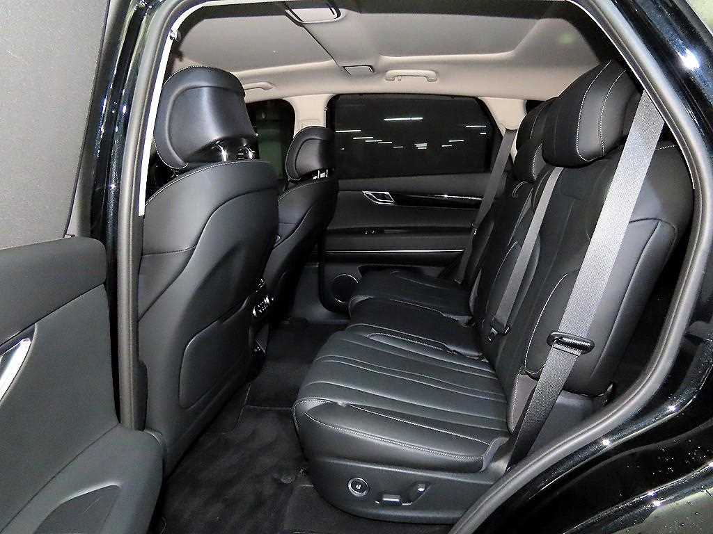 Genesis GV80 - Vista 7