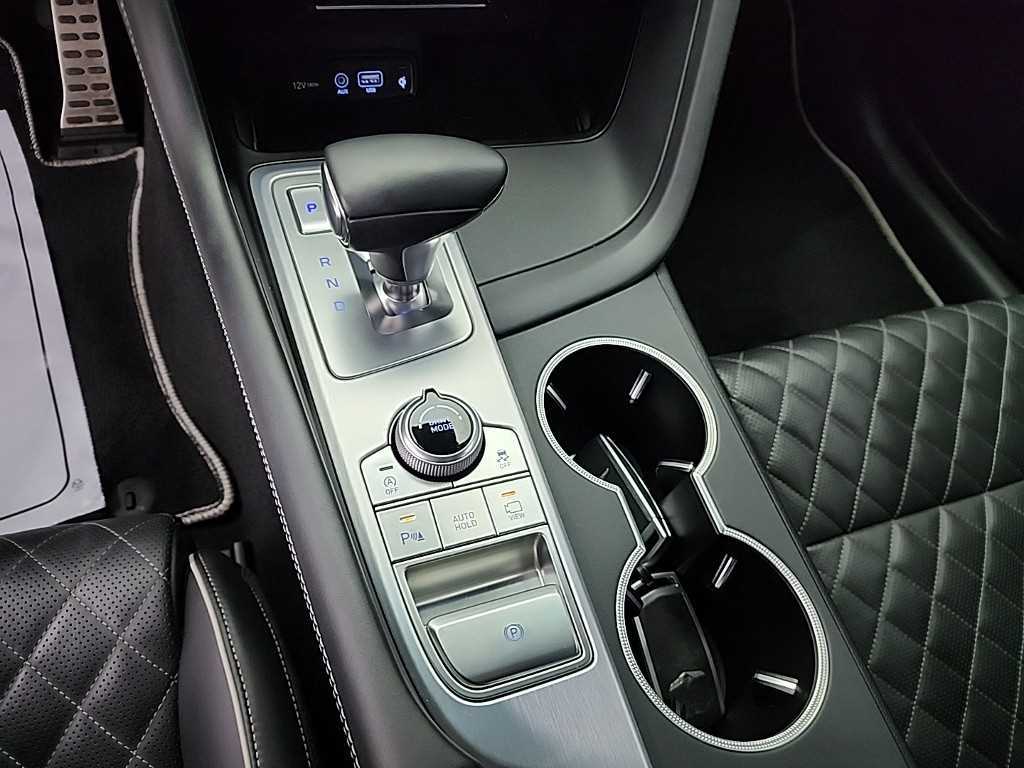 Genesis G70 - Vista 8
