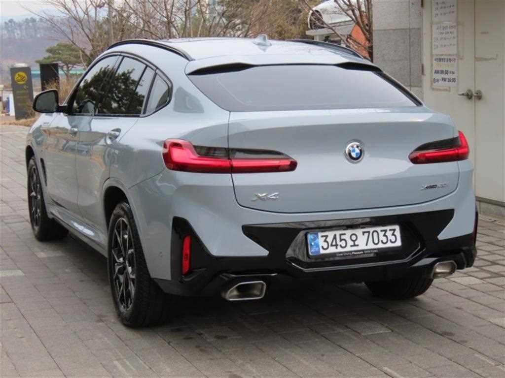 BMW X4 - Vista 4