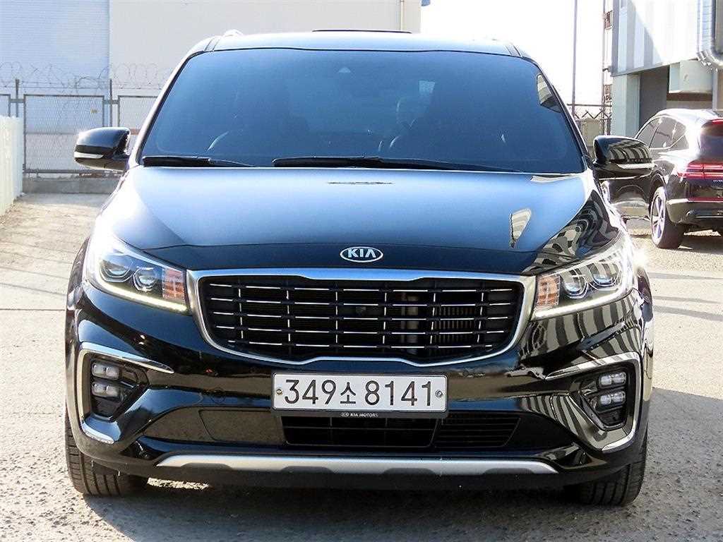 KIA Carnival 2020 Negro - Importación desde Corea - HF Imports Iquique - Foto 1