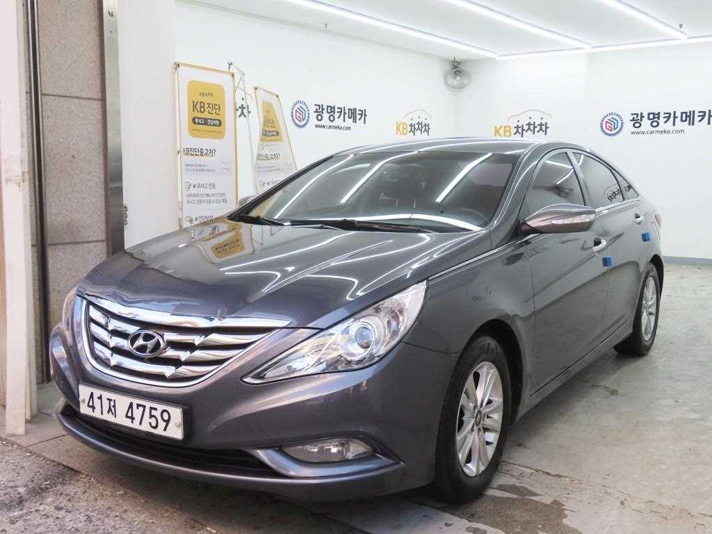 HYUNDAI Sonata - Vista 2