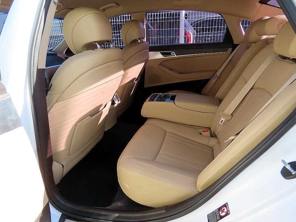 Genesis G80 - Vista 6