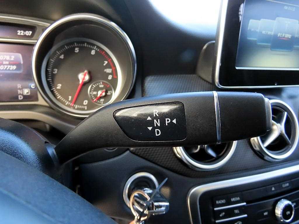 Mercedes Benz GLA Class - Vista 10