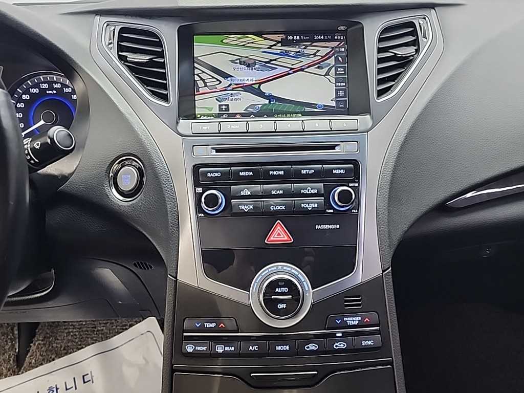 HYUNDAI Grandeur - Vista 10