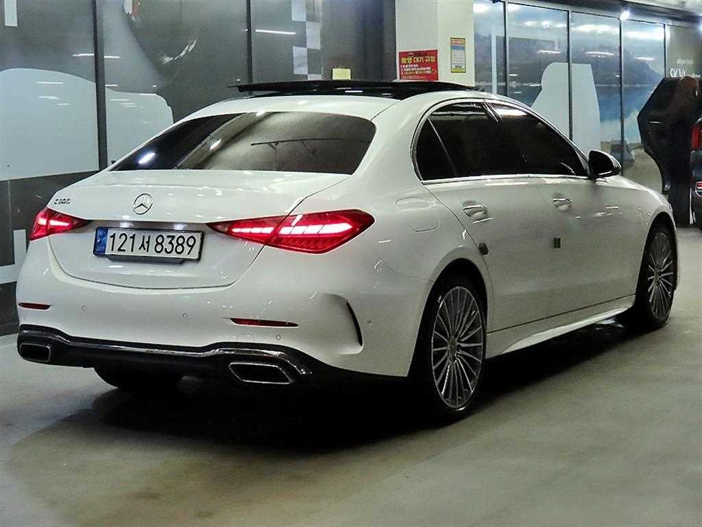 Mercedes Benz C Class - Vista 4