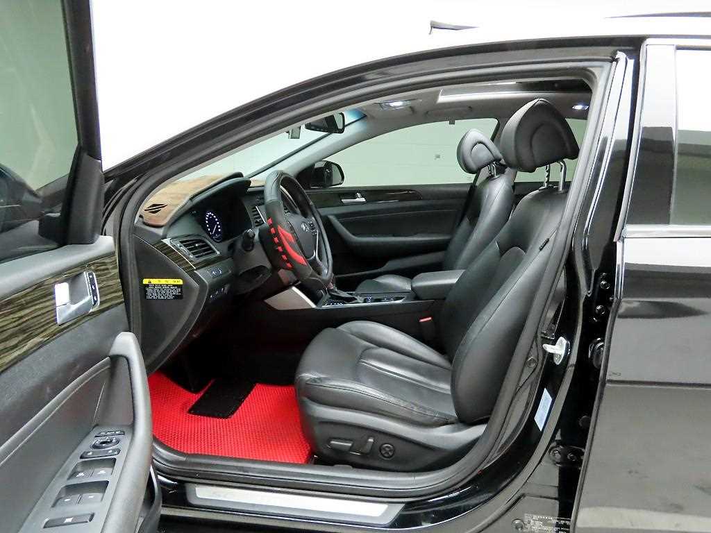 HYUNDAI Sonata - Vista 12