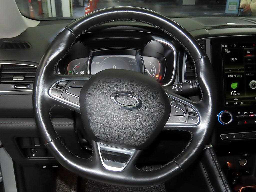 SAMSUNG QM6 - Vista 8