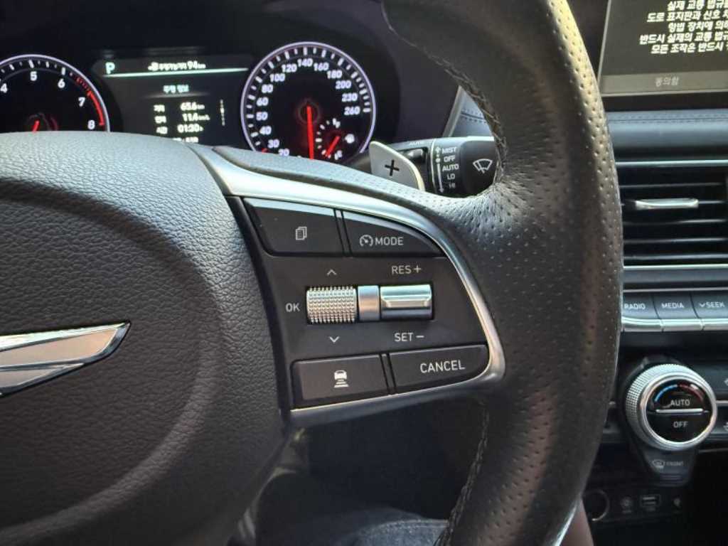 Genesis G70 - Vista 6