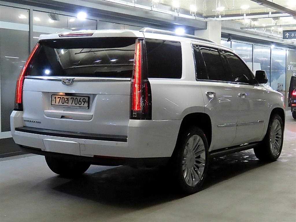 Cadillac Escalade - Vista 4