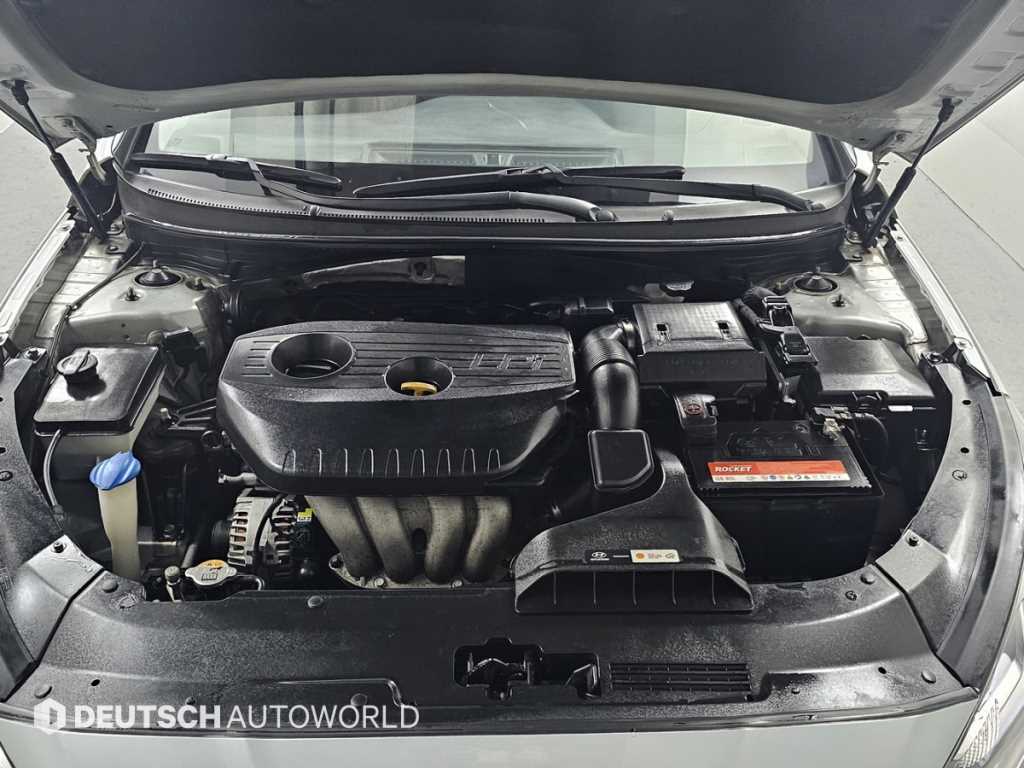 HYUNDAI Sonata - Vista 6