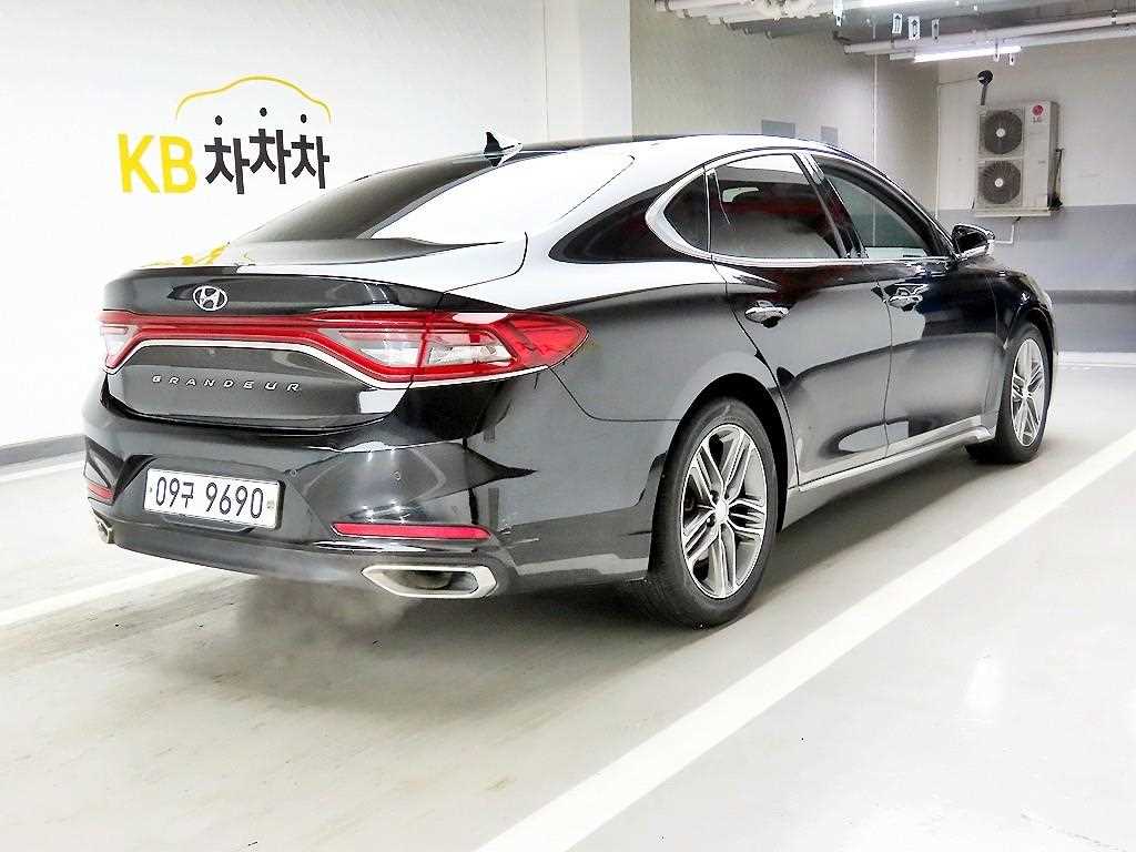 HYUNDAI Grandeur - Vista 4