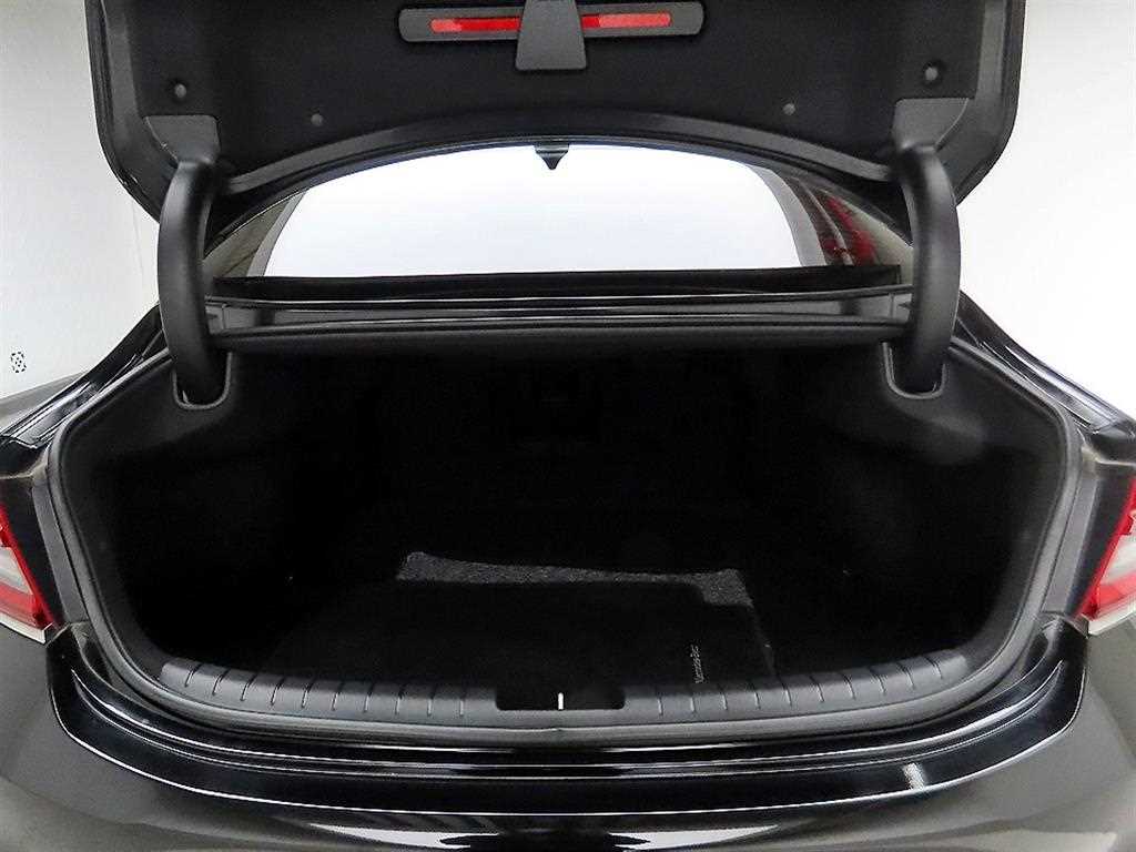 HYUNDAI Grandeur - Vista 5