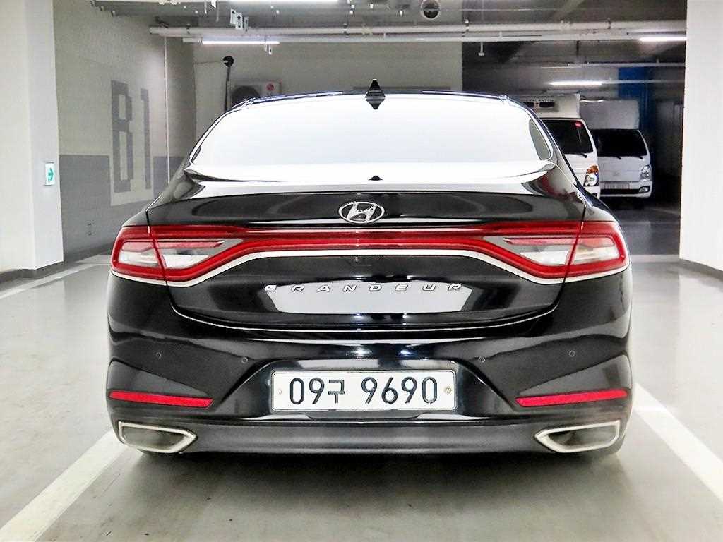 HYUNDAI Grandeur - Vista 3