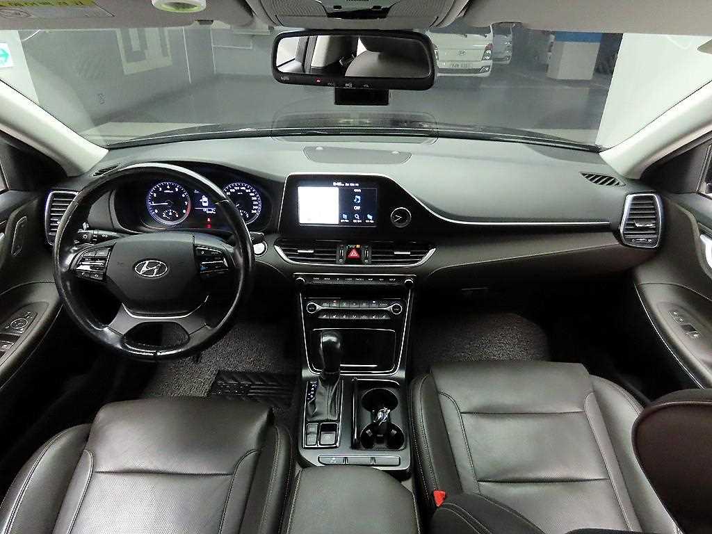 HYUNDAI Grandeur - Vista 8