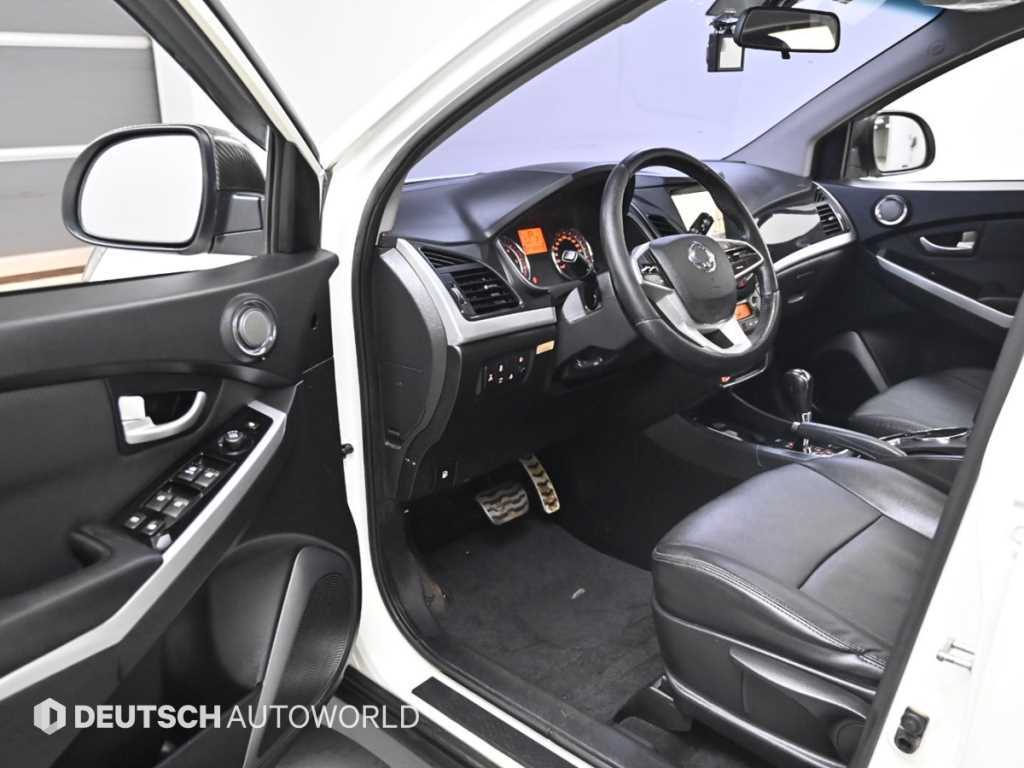 Ssangyong Korando - Vista 11