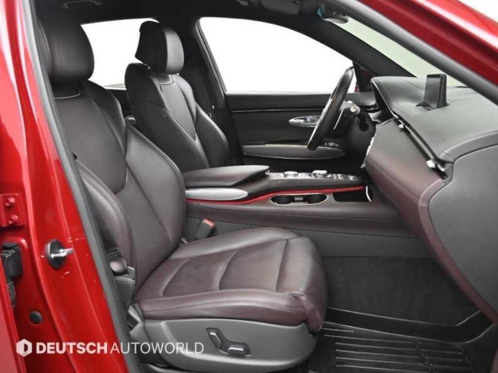 Genesis GV70 - Vista 9