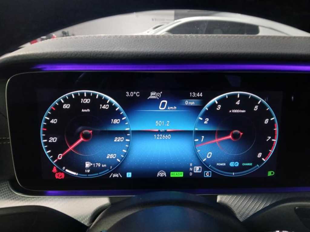 Mercedes Benz E class - Vista 11