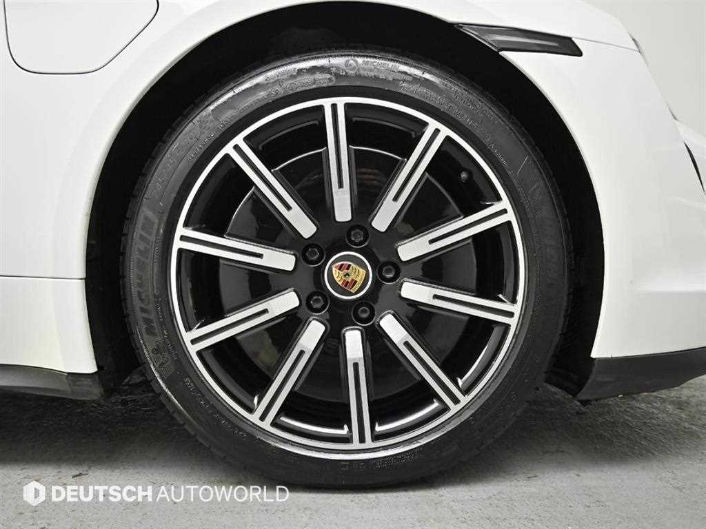 Porsche Taycan - Vista 5