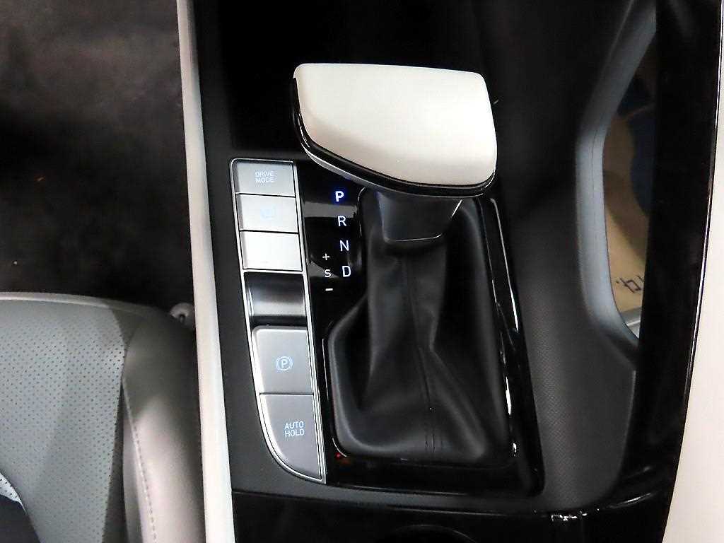 HYUNDAI Avante - Vista 10