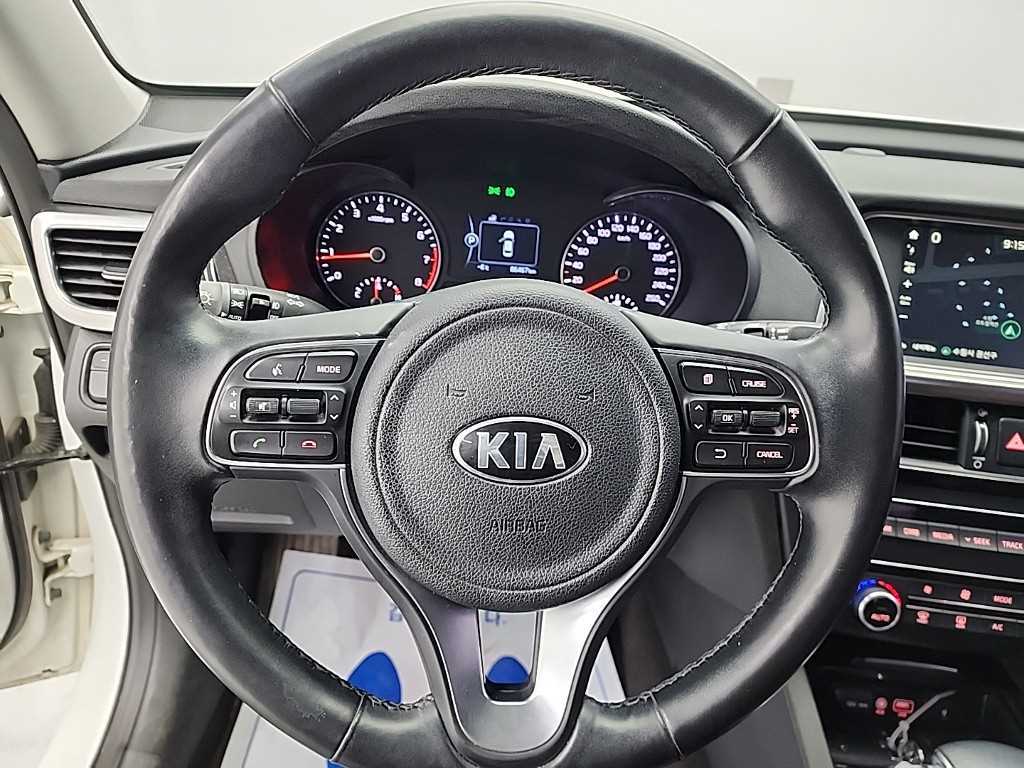 KIA K5 - Vista 9