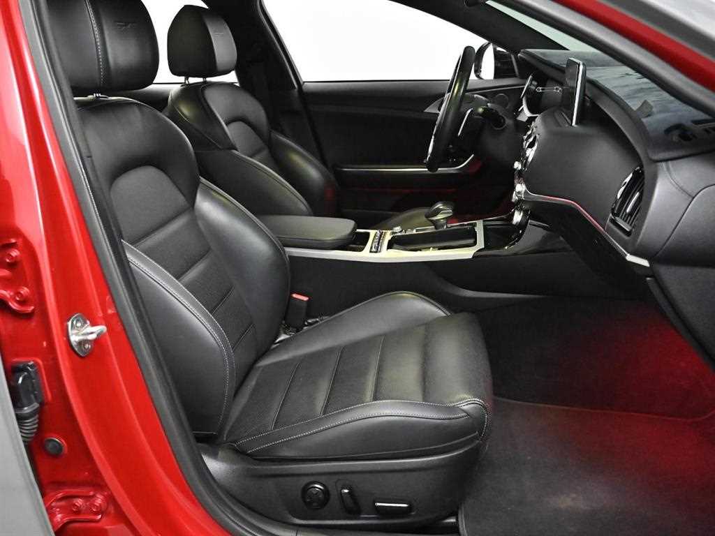 KIA Stinger - Vista 10