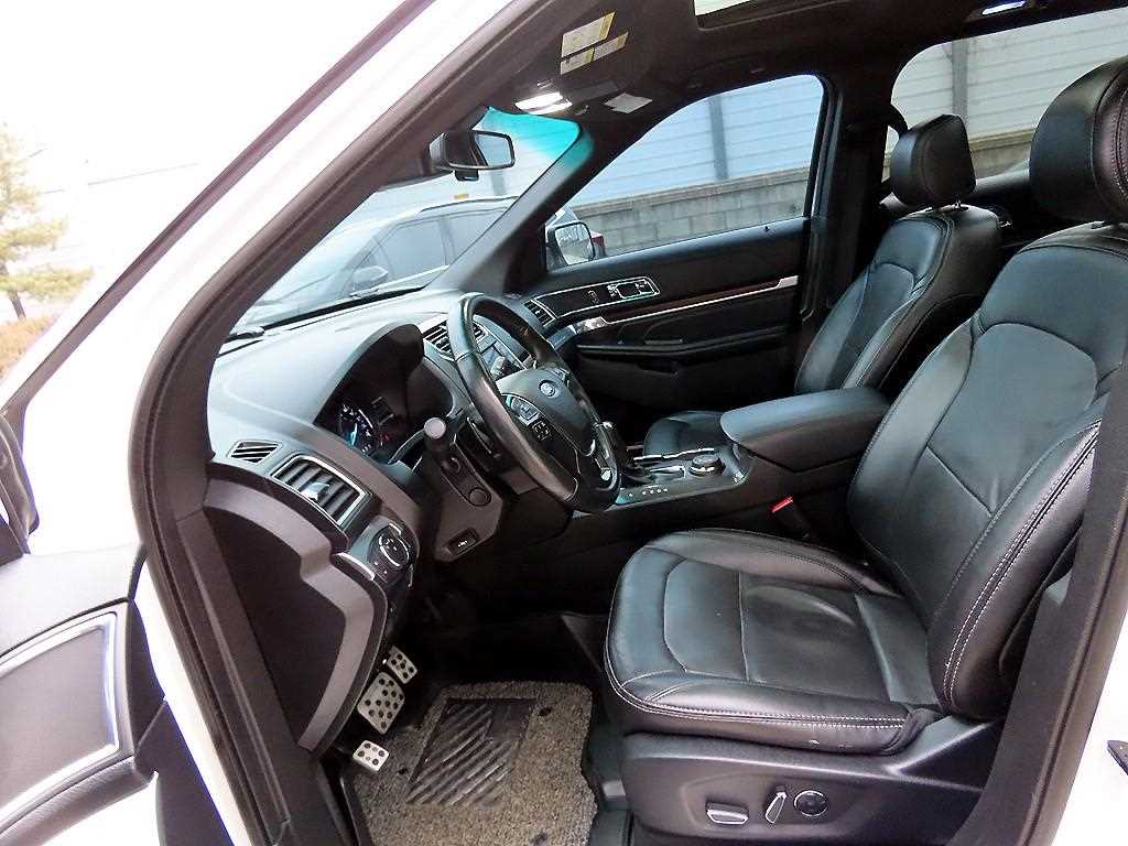 Ford Explorer - Vista 5