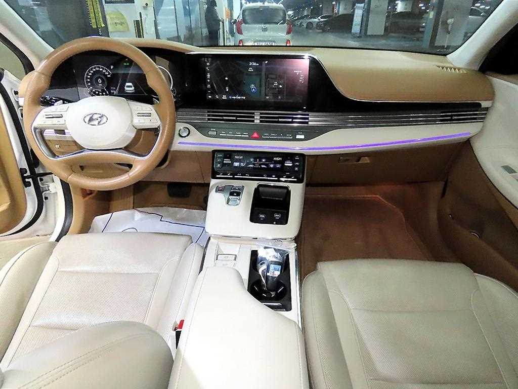 HYUNDAI Grandeur - Vista 10