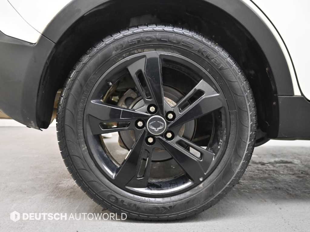 Ssangyong Korando - Vista 5