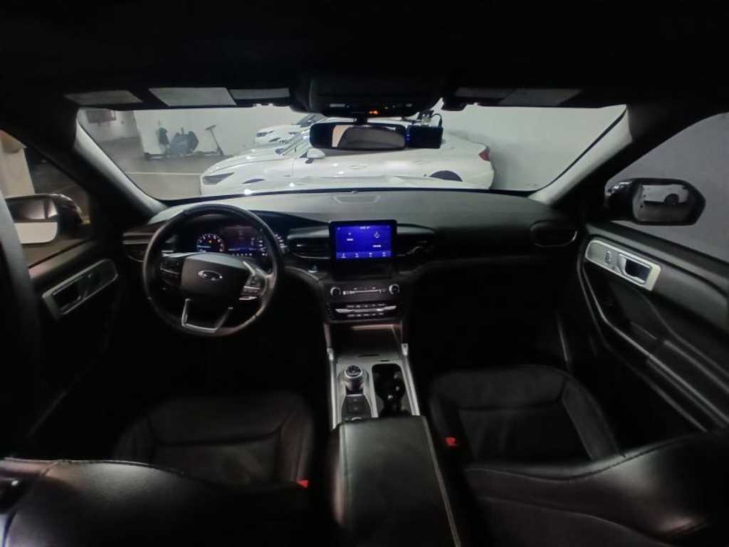 Ford Explorer - Vista 6