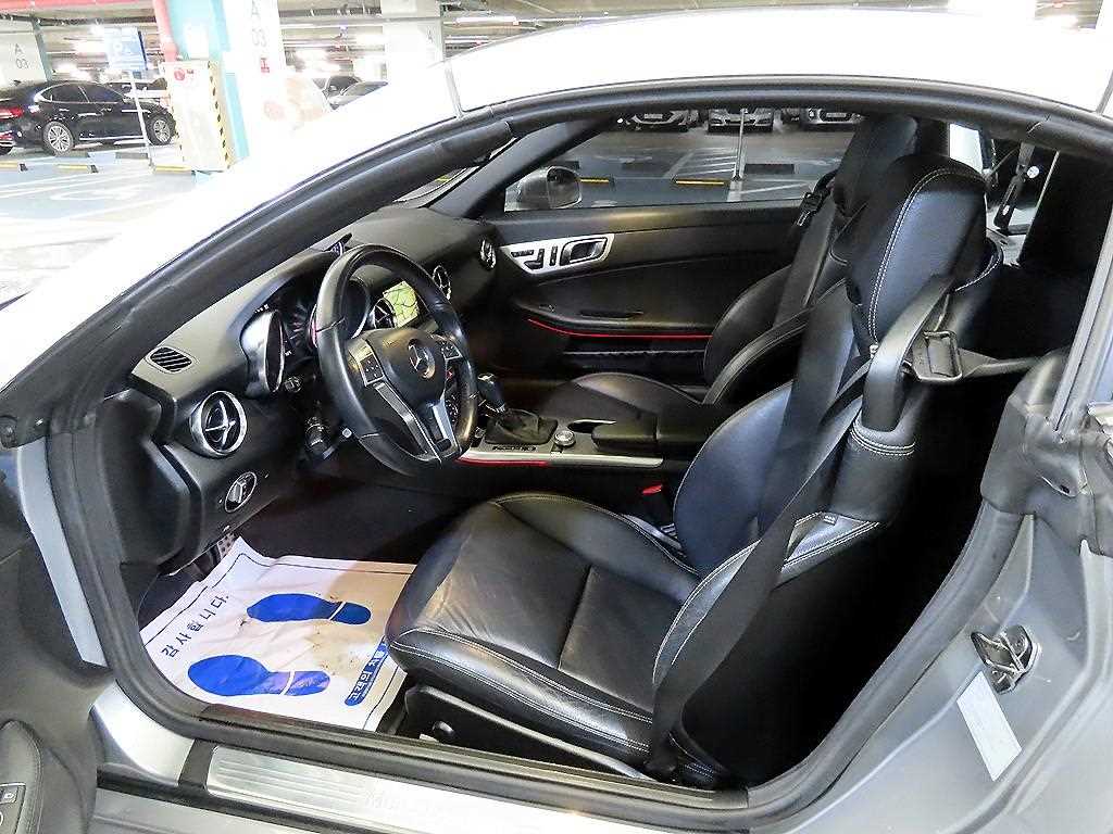Mercedes Benz SLK Class - Vista 11