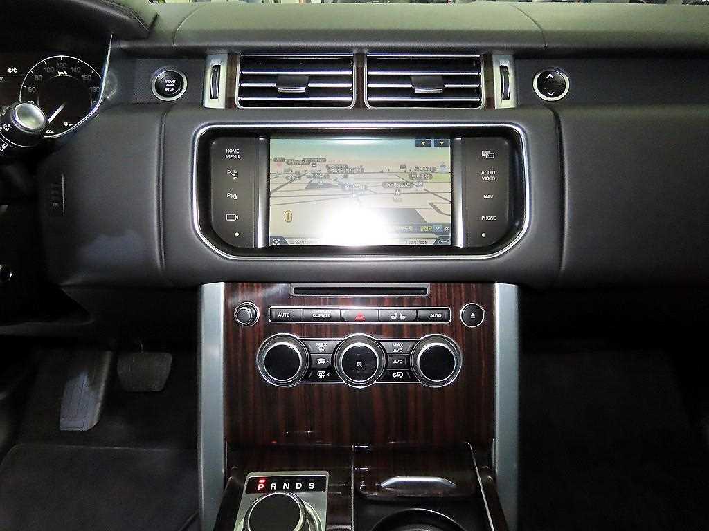 Land Rover Range Rover - Vista 11
