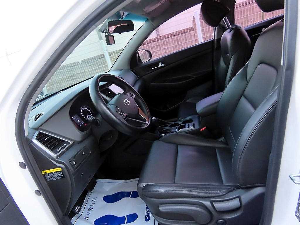 HYUNDAI Tucson - Vista 5