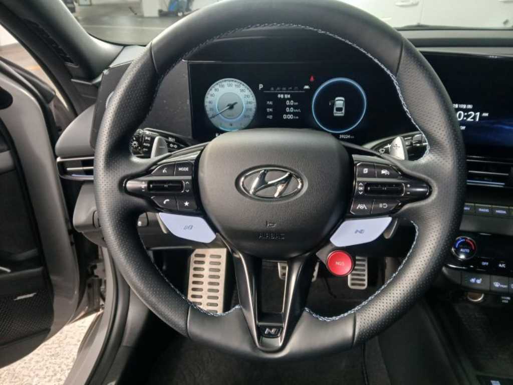 HYUNDAI Avante - Vista 8