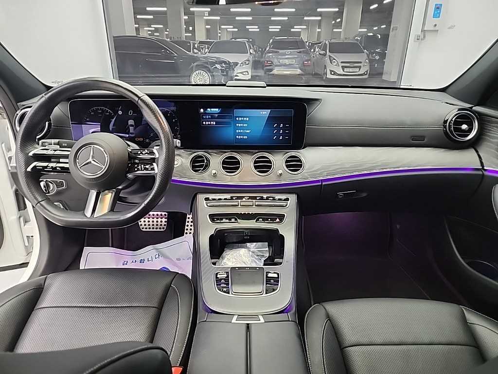 Mercedes Benz E class - Vista 7