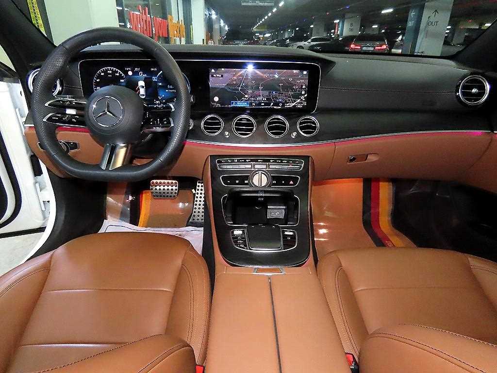 Mercedes Benz E class - Vista 10