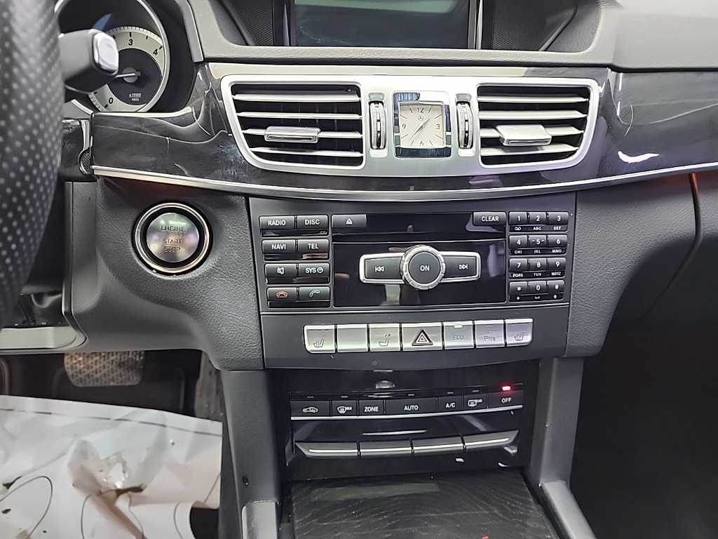 Mercedes Benz E class - Vista 10