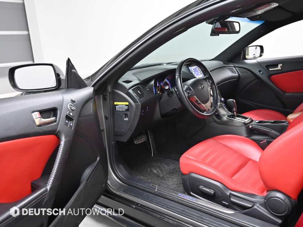 HYUNDAI Genesis - Vista 11