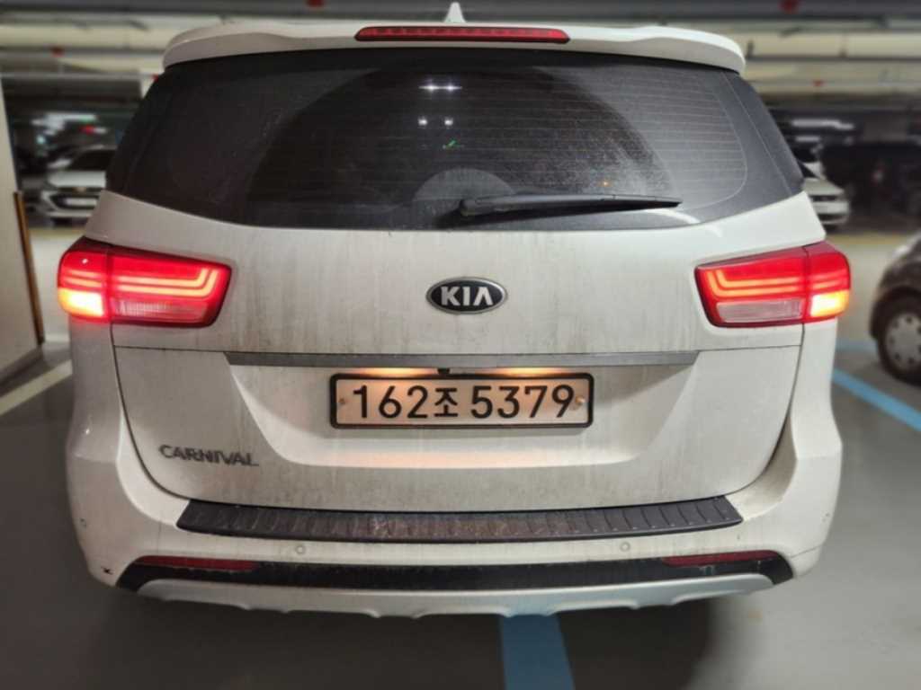 KIA Carnival - Vista 4