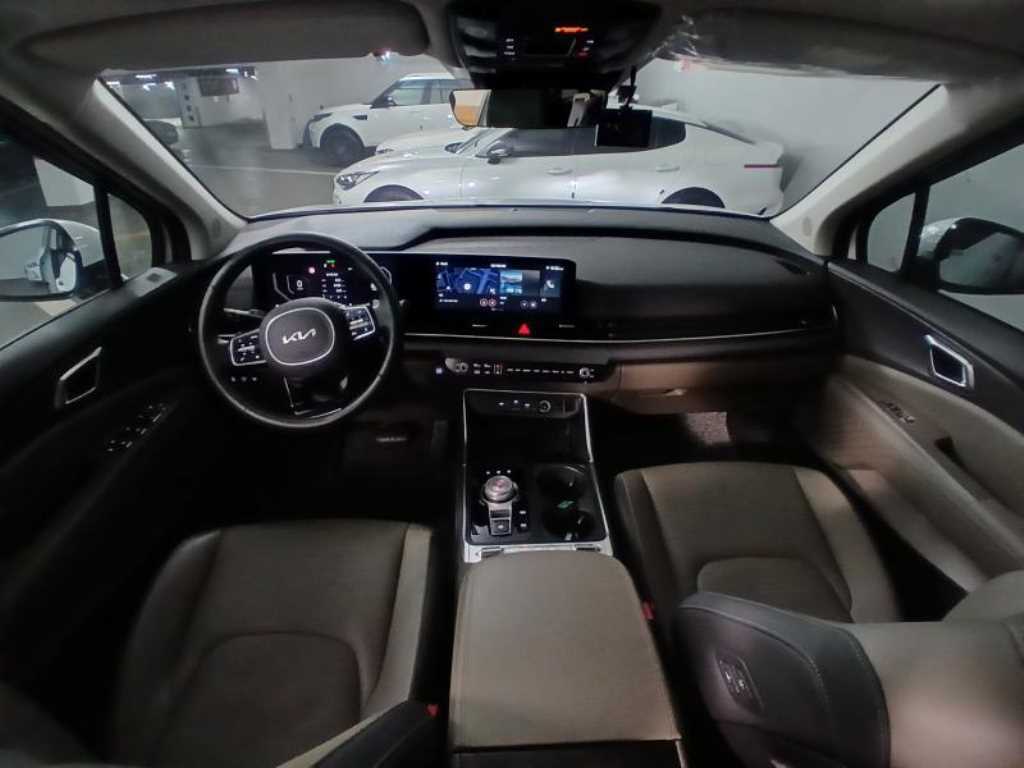 KIA Carnival - Vista 6