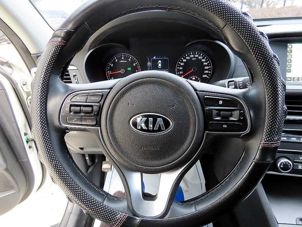KIA K5 - Vista 8